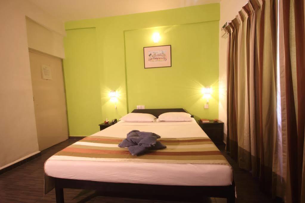 Sodders Renton Manor Hotell Arpora Exteriör bild